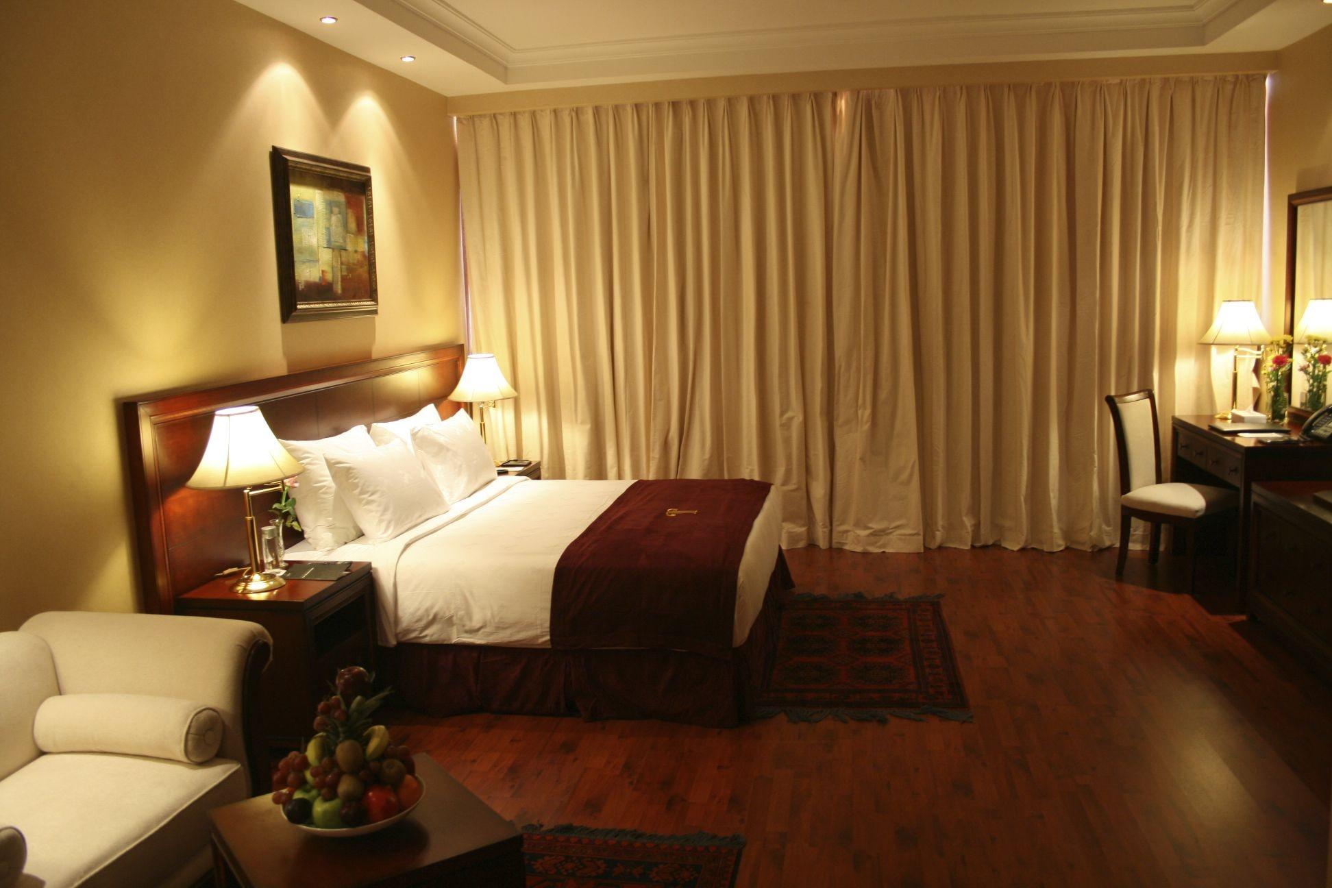 Trianon Royal Hotel Abu Dhabi Esterno foto