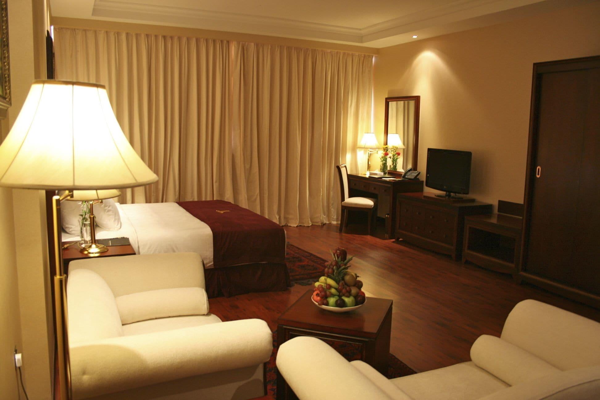 Trianon Royal Hotel Abu Dhabi Esterno foto