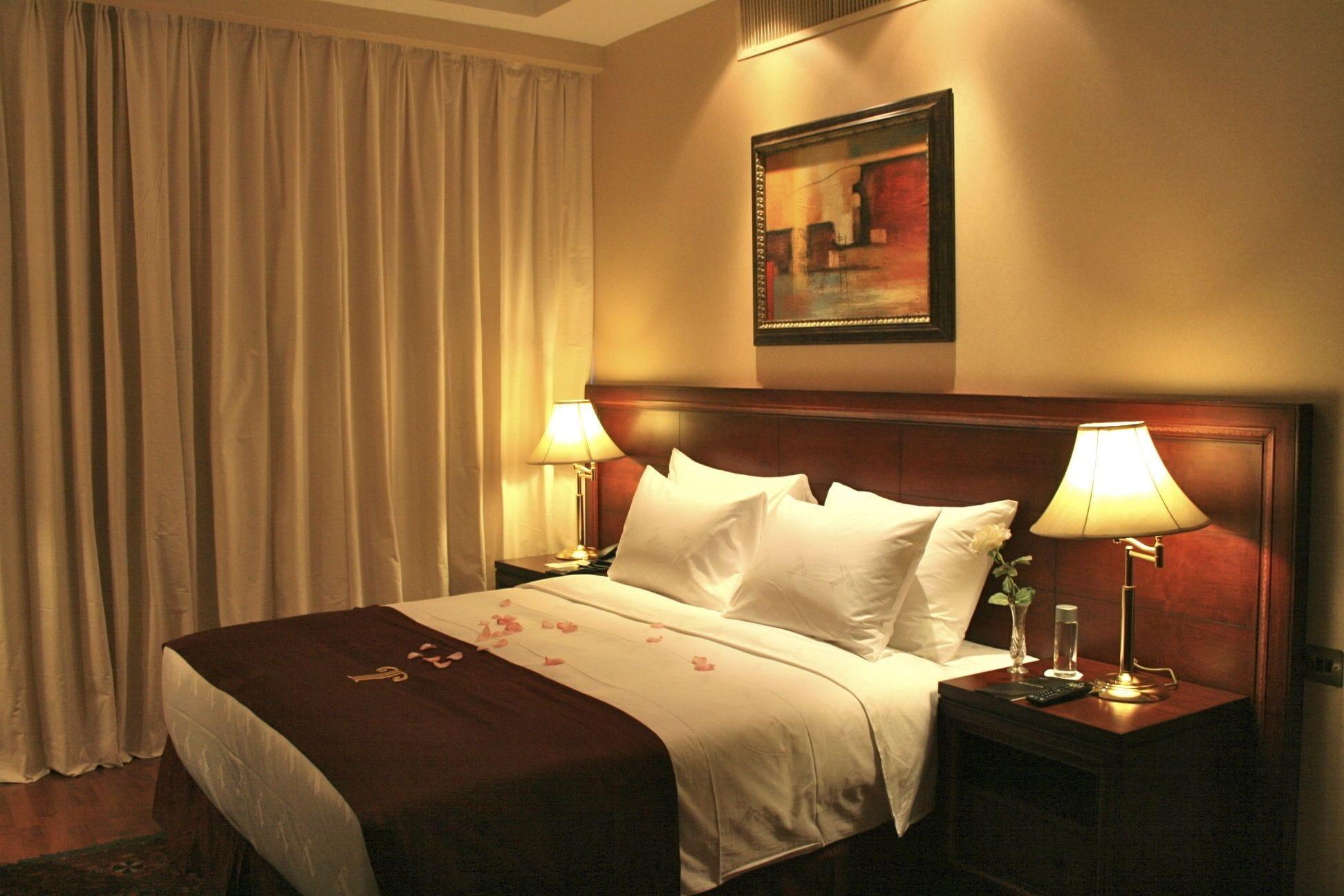 Trianon Royal Hotel Abu Dhabi Esterno foto